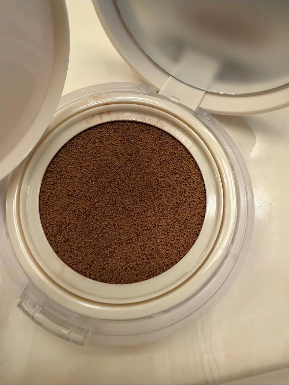 REFY Cushion Bronzer and blush and brush